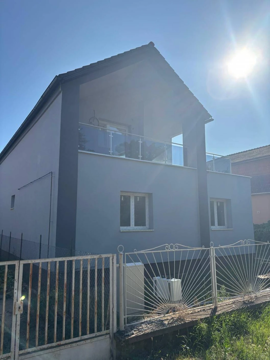 Eladó Családi ház, Tata, 150nm, 94000000 Ft