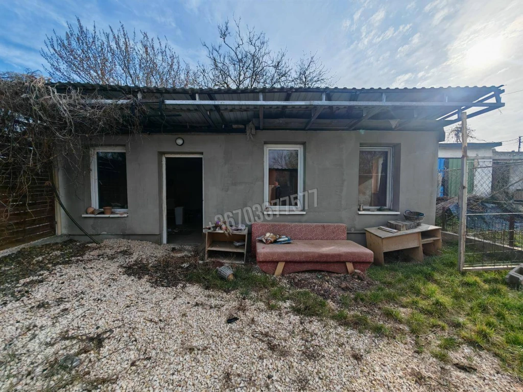 c3-1-name c2-65-name, Tatabánya