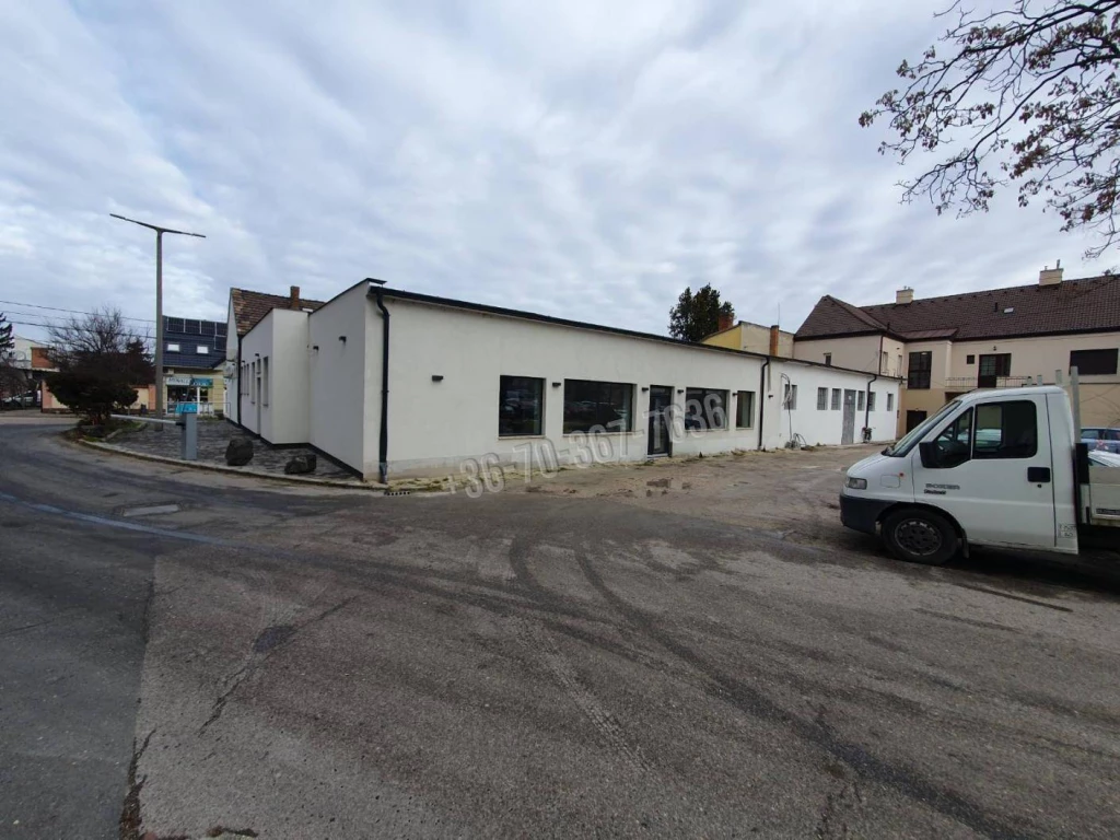 c3-2-name c2-69-name, Komárom