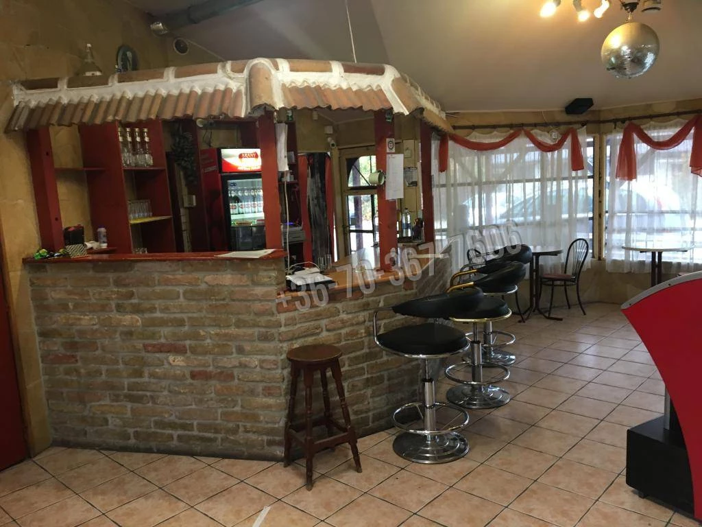 Eladó Üzlet, Tatabánya, 58nm, 19900000 Ft