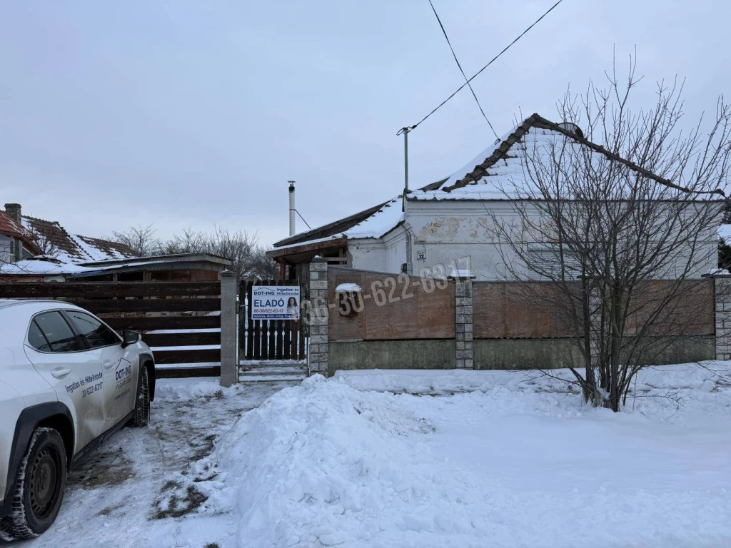 For sale house, Mocsa