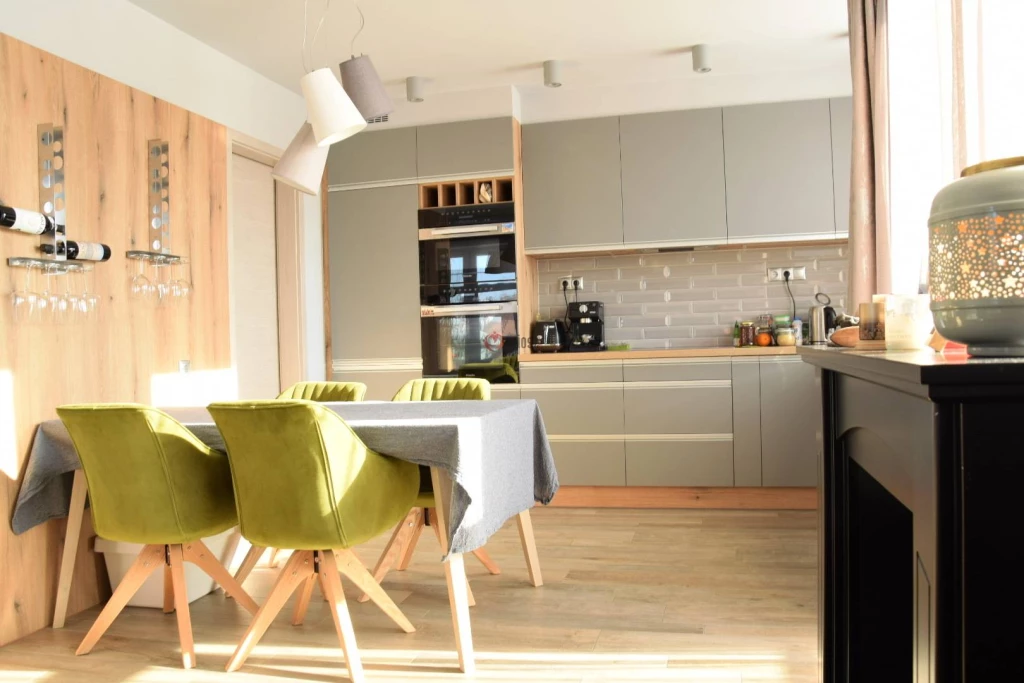 Eladó Téglalakás, Orosháza, Belváros, Ady Endre utca, 79nm, 55000000 Ft