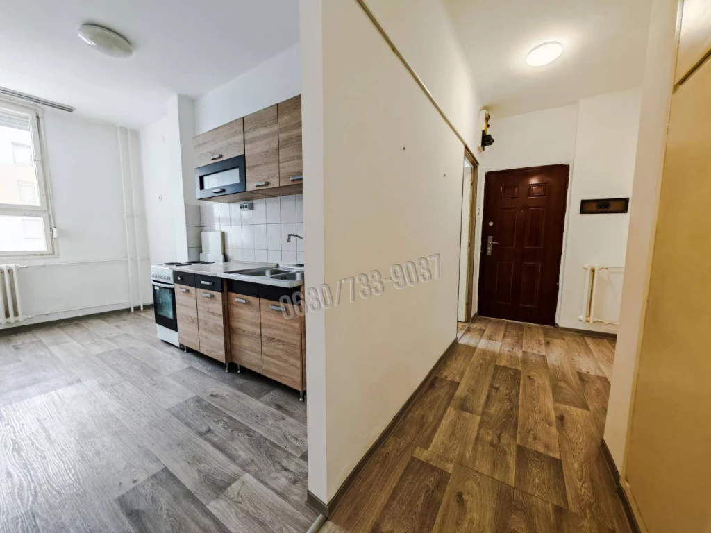 For sale brick flat, Tatabánya