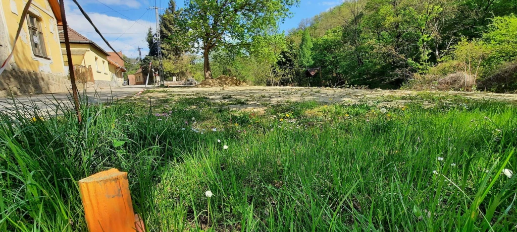 Eladó Építési telek, Zebegény, 500nm, 22000000 Ft