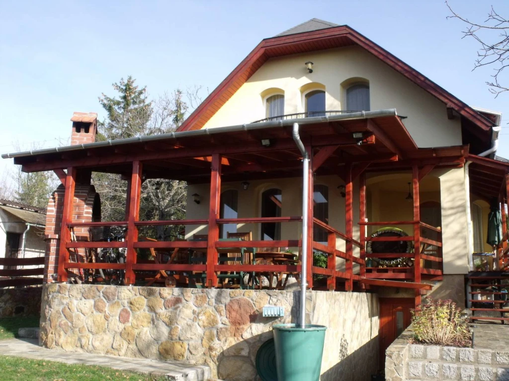 Eladó Családi ház, Nagykovácsi, Zsíroshegyalja, 160nm, 179000000 Ft