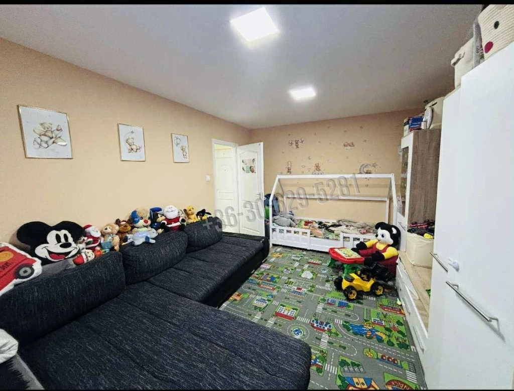 Eladó Panellakás, Komárom, 48nm, 49900000 Ft