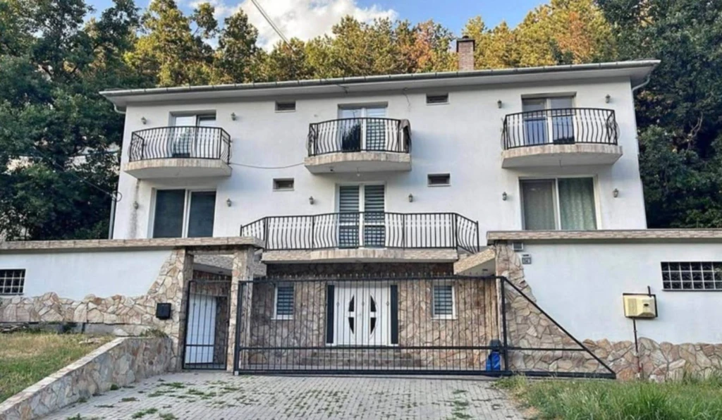 Eladó Családi ház, Diósd, Diósdliget, 388nm, 350000000 Ft