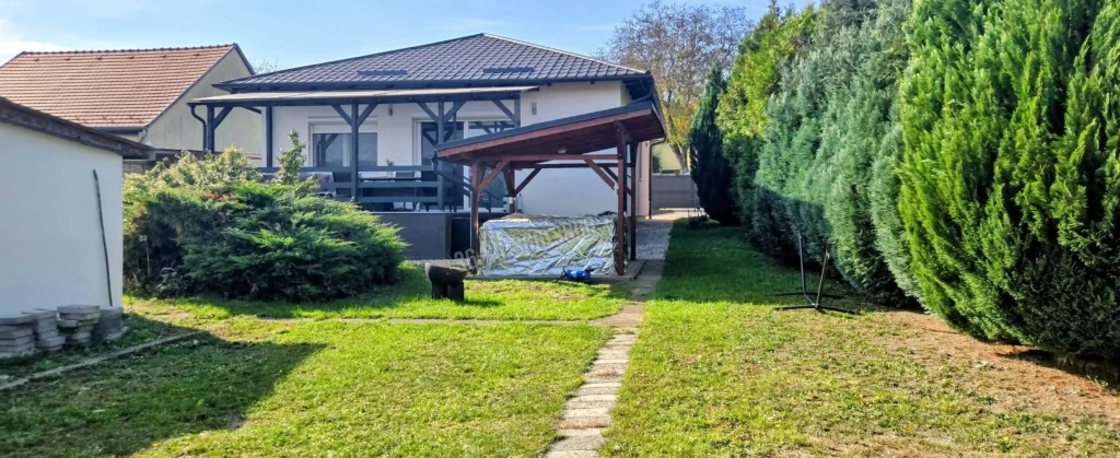 Eladó Családi ház, Tatabánya, Kertvárosi lakótelep, Ady Endre utca, 156nm, 117000000 Ft