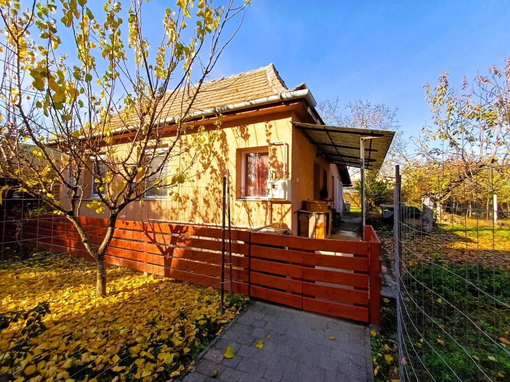 Eladó Családi ház, Fót,  Nincs megadva, 63nm, 54000000 Ft