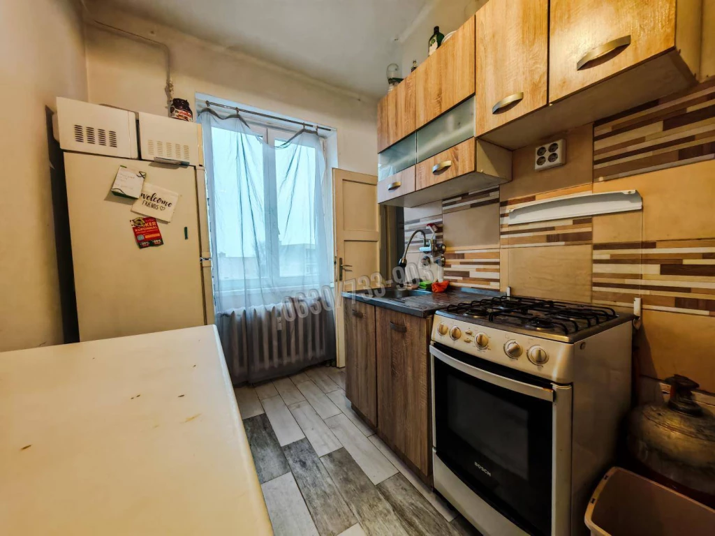 For sale brick flat, Tatabánya