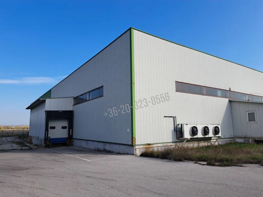 Eladó Gyárépület, Tahitótfalu,  Nincs megadva, 2147nm, 695000000 Ft