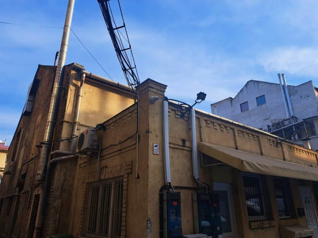 Eladó Gyárépület, Budapest III. kerület, Óbuda, 668nm, 265000000 Ft