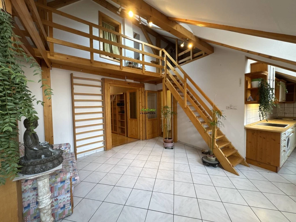 c3-1-name c2-19-name, Sopron, Belváros, Szent György utca