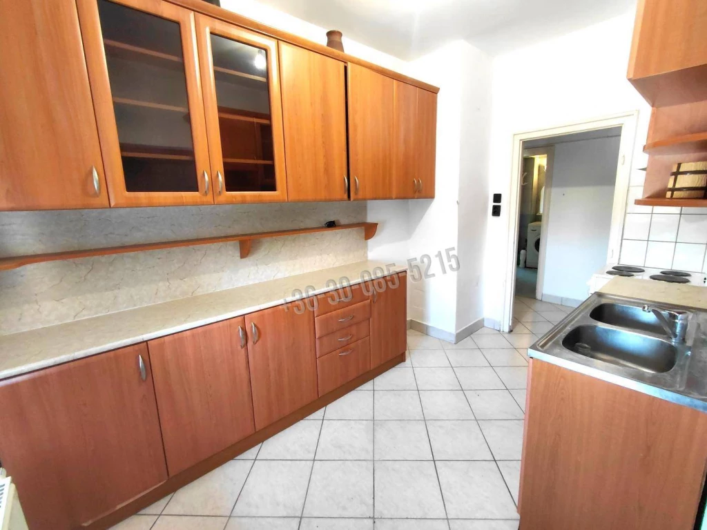 Eladó Téglalakás, Oroszlány, 58nm, 37700000 Ft