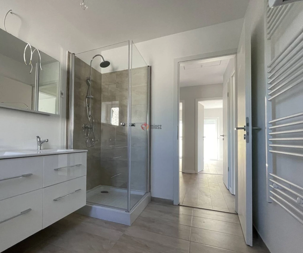 Kiadó Téglalakás, Székesfehérvár, Maroshegy, Nagyszebeni utca, 88nm, 295000 Ft