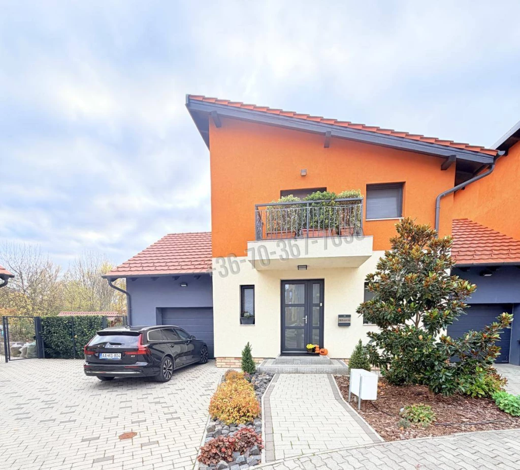 For sale terraced house, Tata