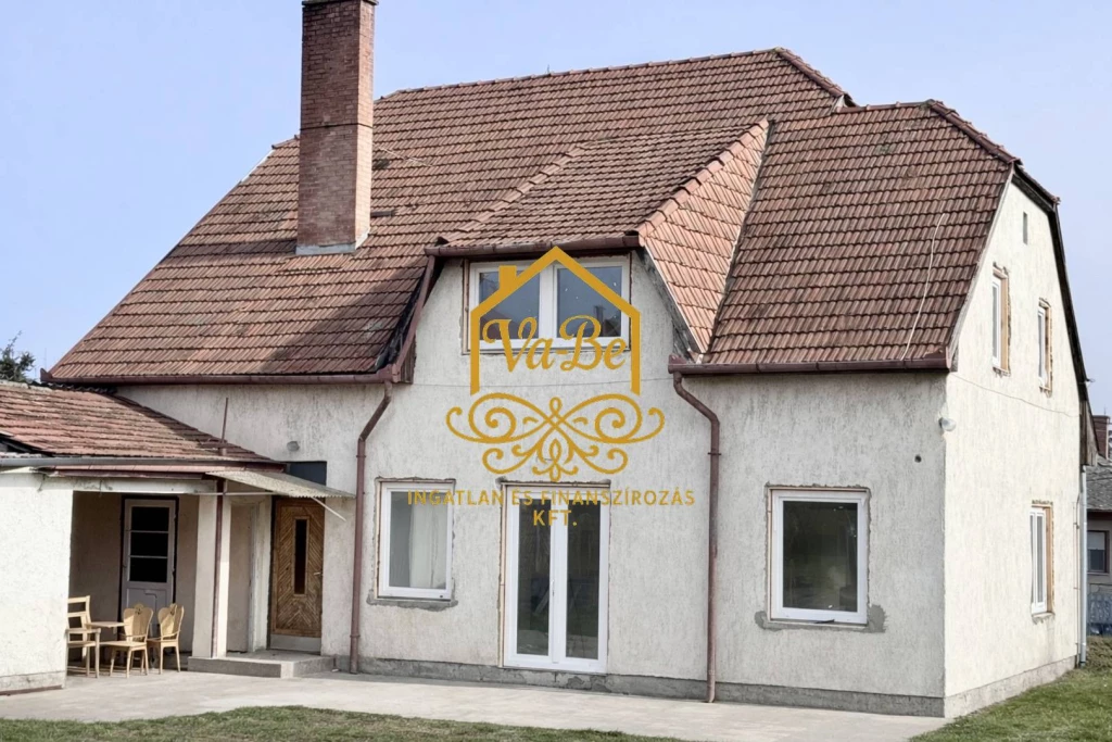 c3-1-name c2-1-name, Eger, Lajosváros