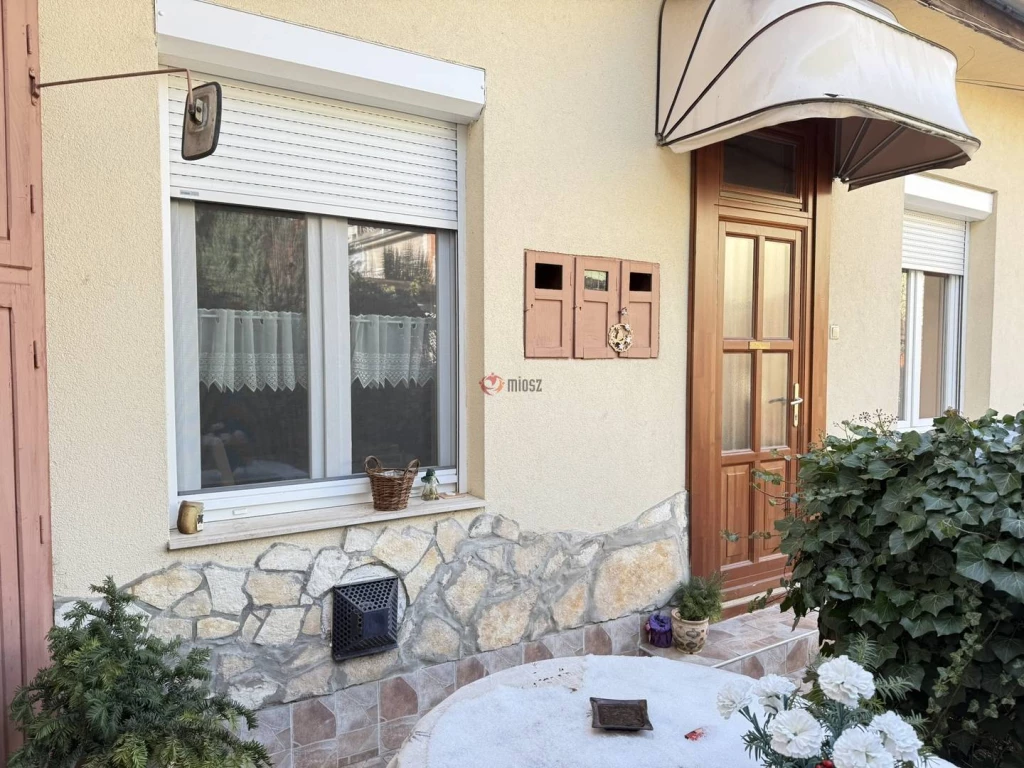 Eladó Téglalakás, Vác, Belterület, 70nm, 76000000 Ft