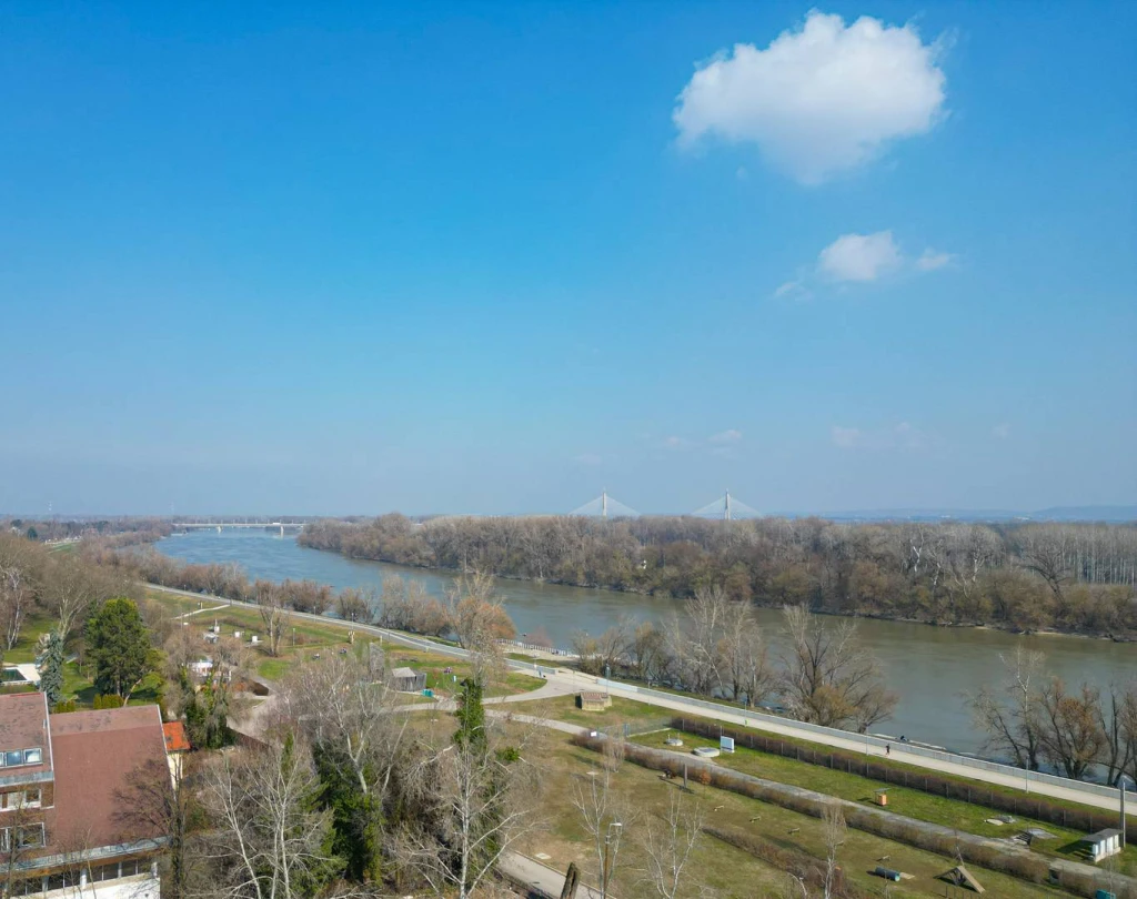 Eladó Építési telek, Budapest III. kerület, Csillaghegy, 1282nm, 319000000 Ft