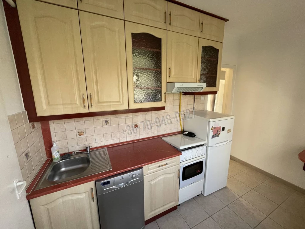 Eladó Panellakás, Békéscsaba, Kazinczy-lakótelep, Őr utca, 57nm, 34900000 Ft