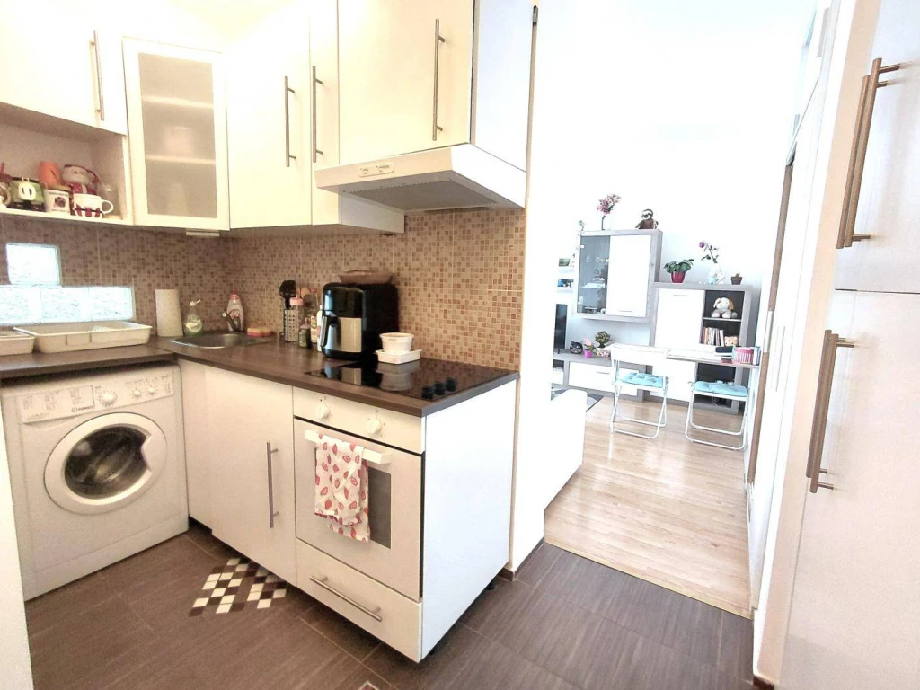 Eladó Téglalakás, Oroszlány, 40nm, 35000000 Ft