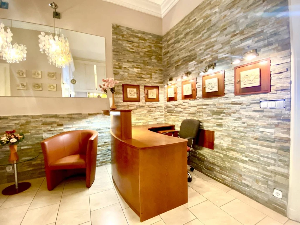 Kiadó Téglalakás, Budapest VI. kerület, Terézváros (Nagykörúton belül), 81nm, 450000 Ft