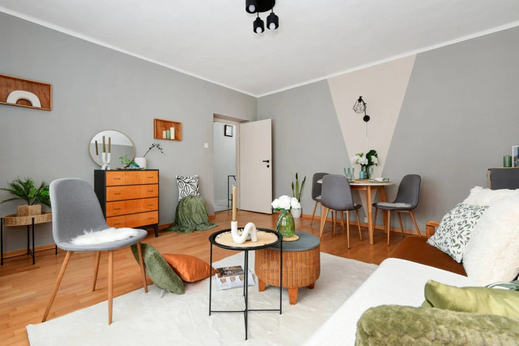 Eladó Téglalakás, Dunaújváros, Belváros, Bartók Béla tér, 49nm, 39900000 Ft