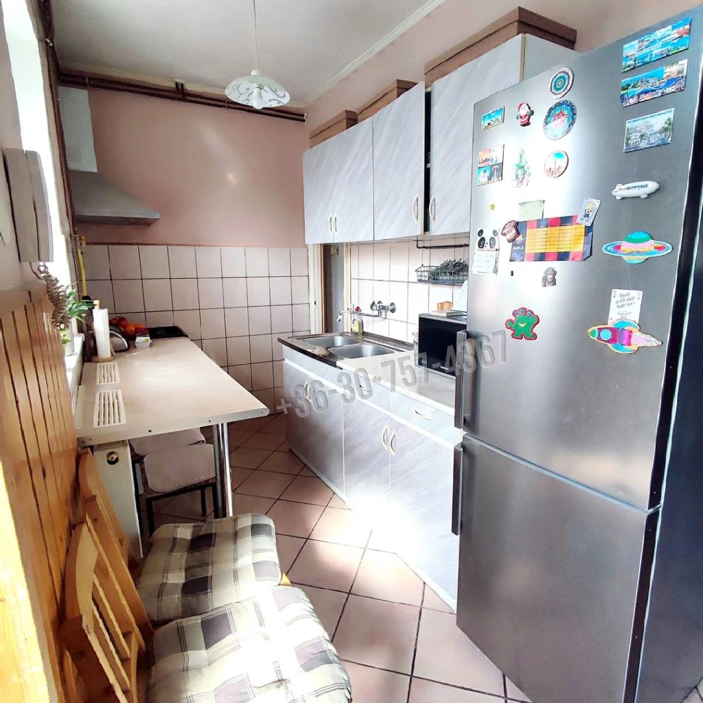 Eladó Téglalakás, Vác, Burgundia, Budapesti főút, 53nm, 75000000 Ft