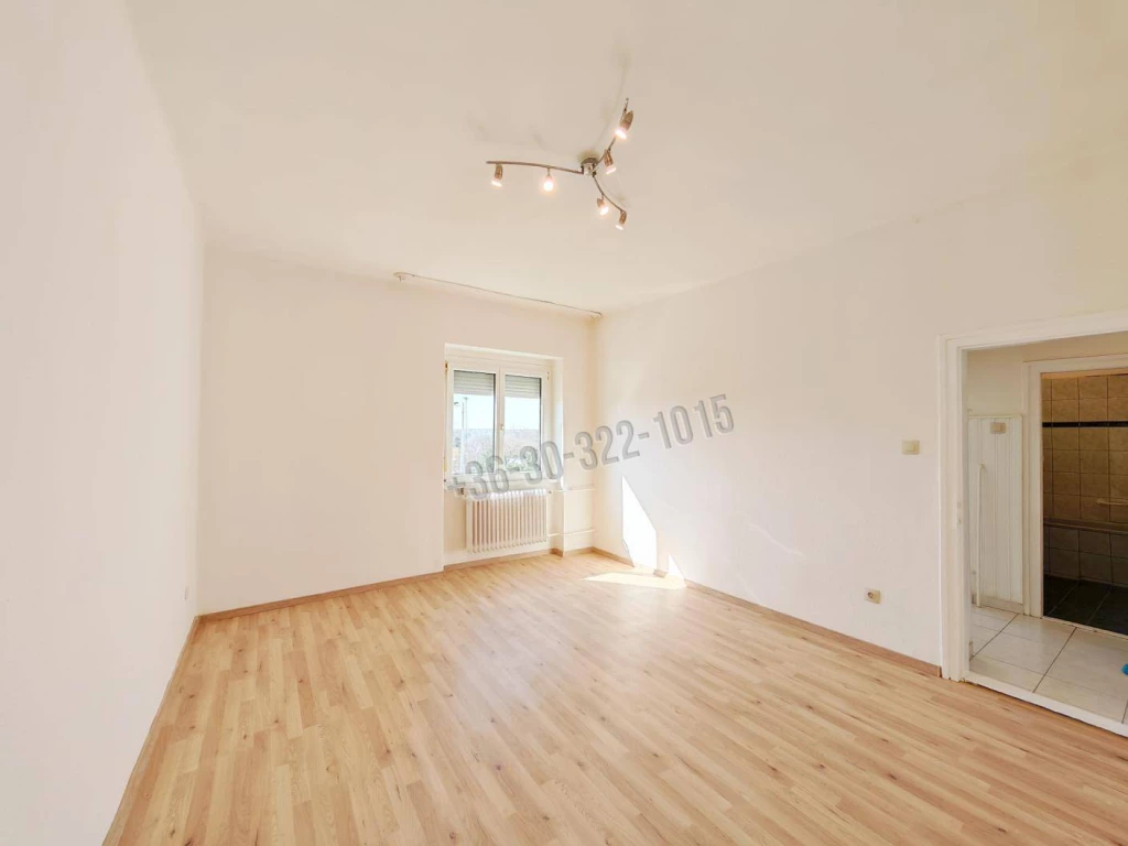 For sale brick flat, Tatabánya