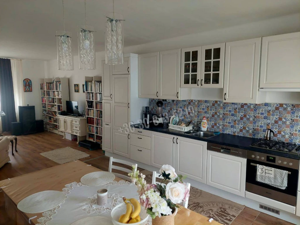 For sale house, Héreg