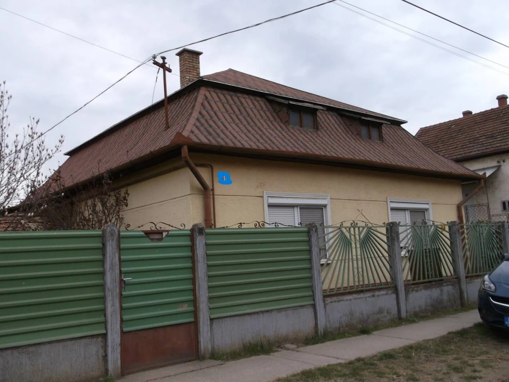 Eladó Családi ház, Hajdúhadház,  Nincs megadva, 95nm, 29500000 Ft