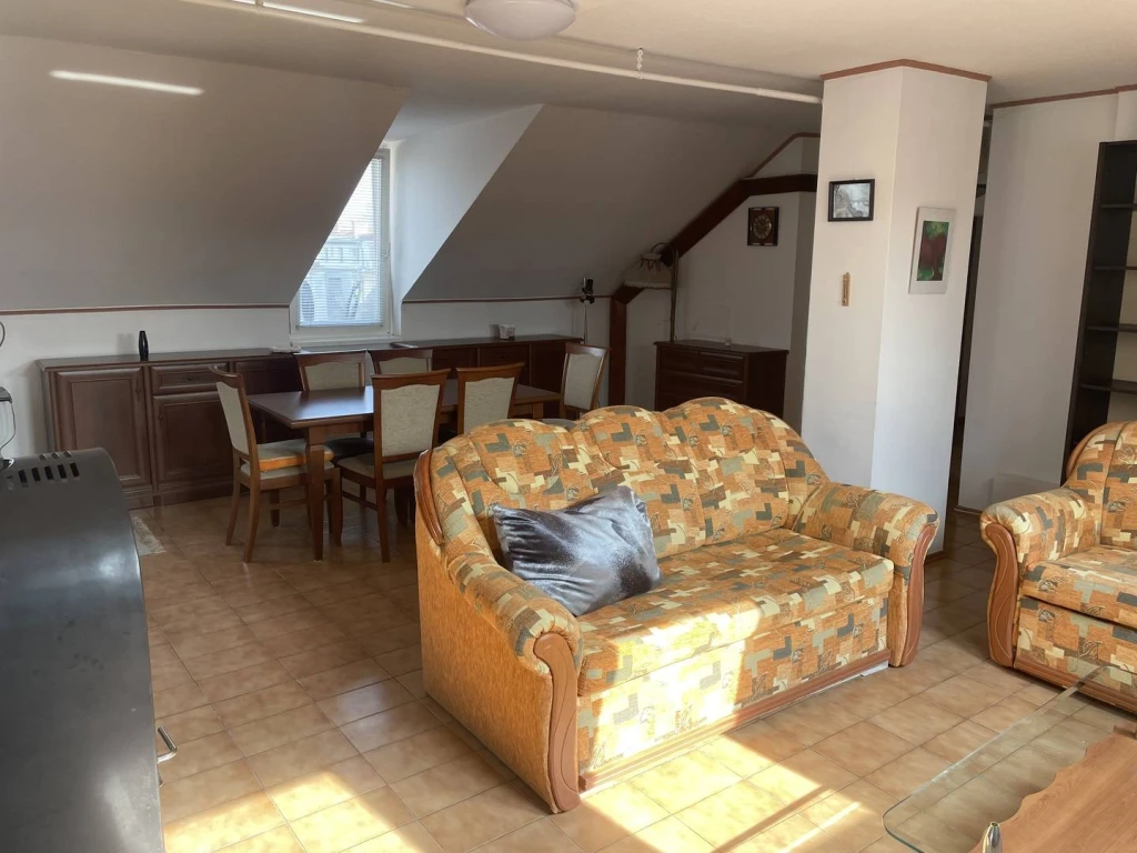 Eladó Téglalakás, Békéscsaba, Békéscsaba-Belváros, Bánszky utca, 70nm, 47500000 Ft