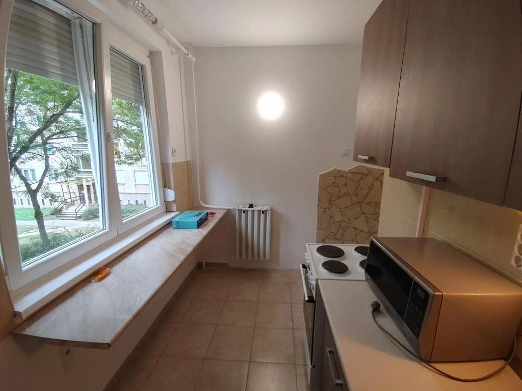 Eladó Panellakás, Tatabánya, 49nm, 39800000 Ft