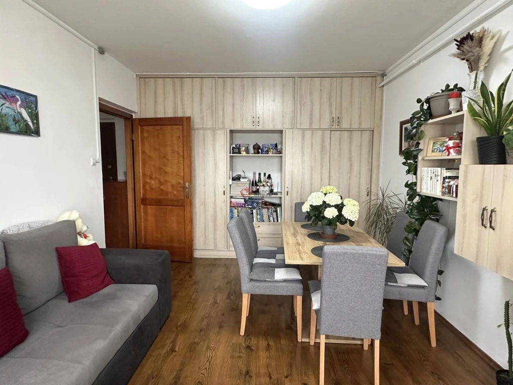 c3-1-name c2-20-name, Székesfehérvár, Palotaváros, Sziget utca