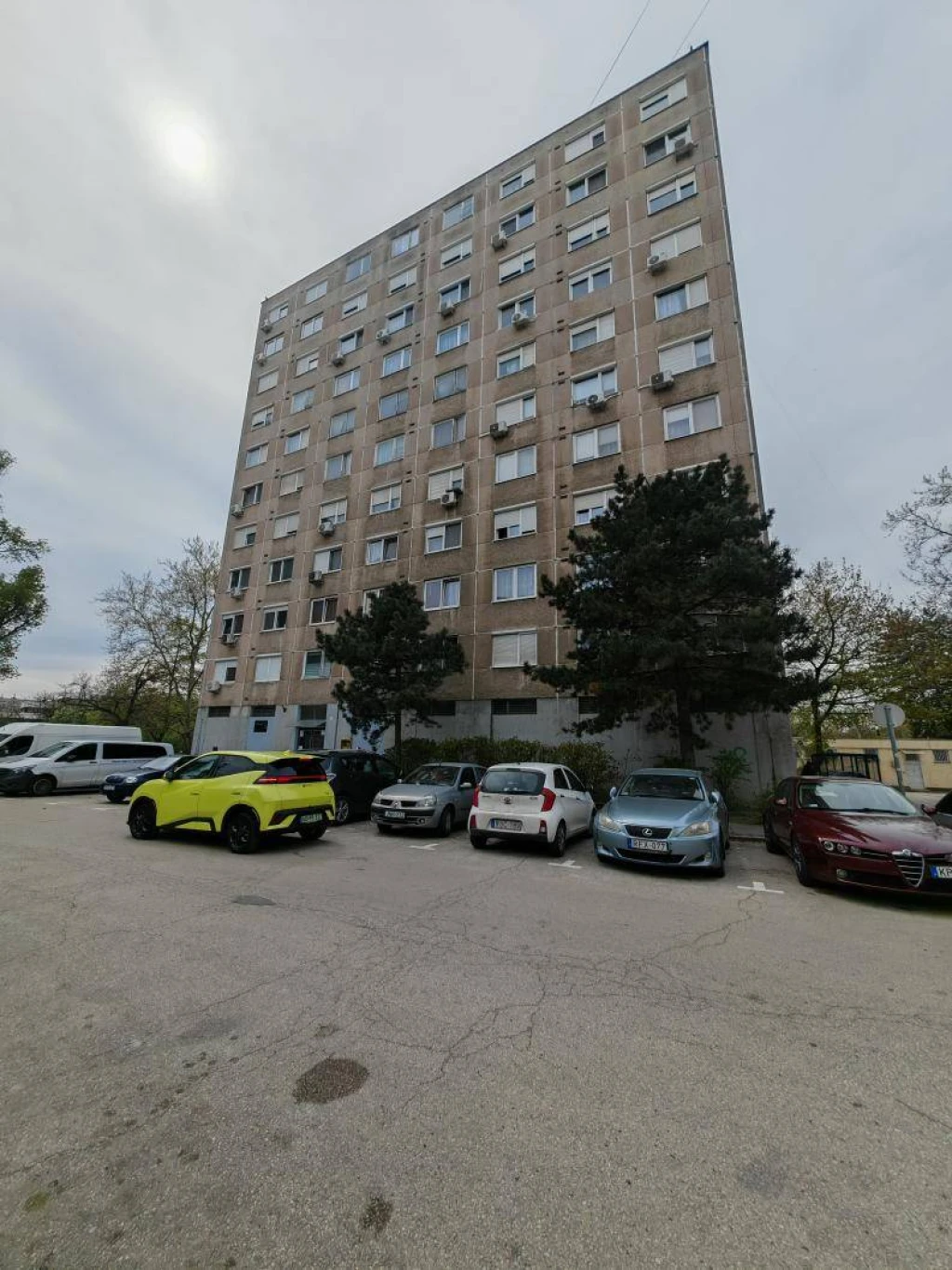 Eladó Panellakás, Tatabánya, 53nm, 31900000 Ft