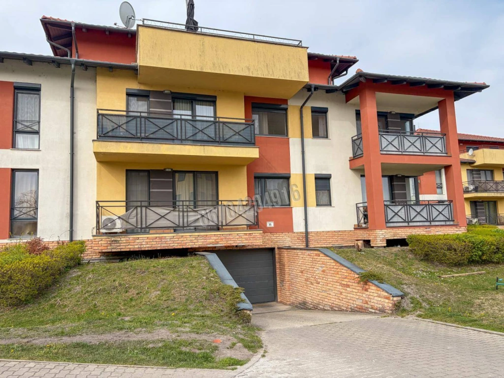 Eladó Téglalakás, Tata, 72nm, 92500000 Ft