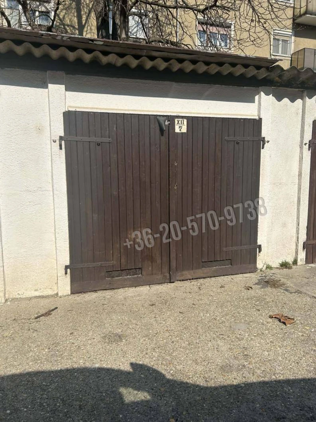 Eladó Garázs, Tatabánya, 18nm, 9990000 Ft