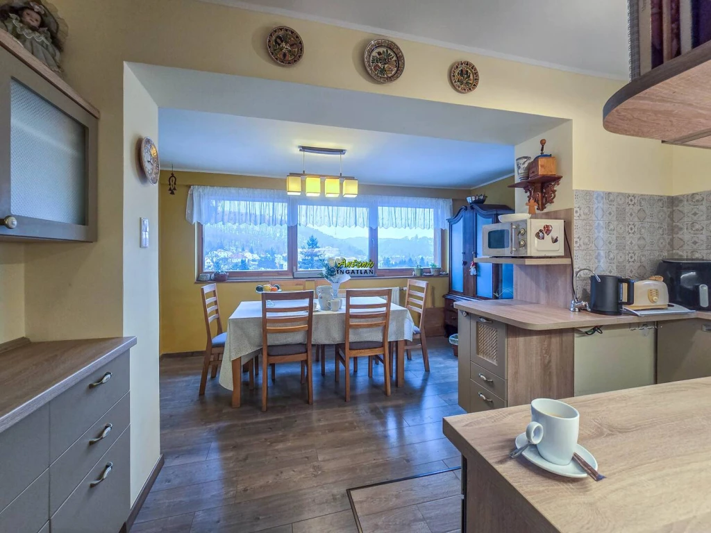 c3-1-name c2-1-name, Sopron, Nincs megadva