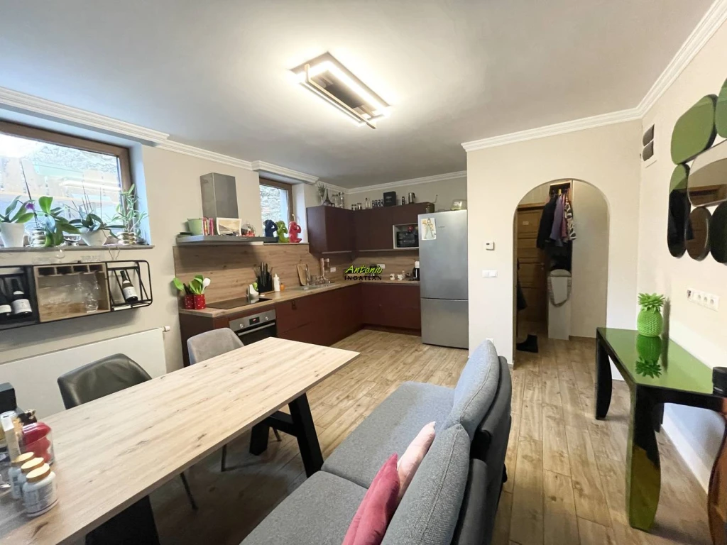 Eladó Téglalakás, Sopron, Belváros, 132nm, 90000000 Ft