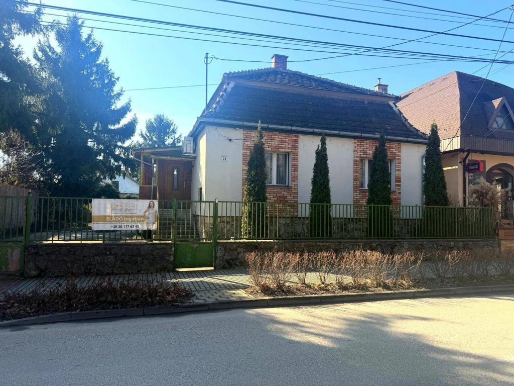 Eladó Családi ház, Komárom, Belváros, Táncsics Mihály utca, 60nm, 69990000 Ft
