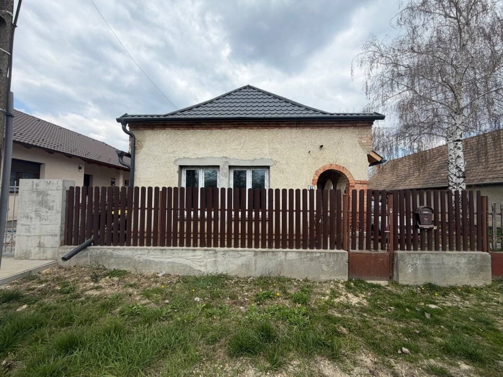 Eladó Családi ház, Kocs, Arany János utca, 98nm, 44900000 Ft