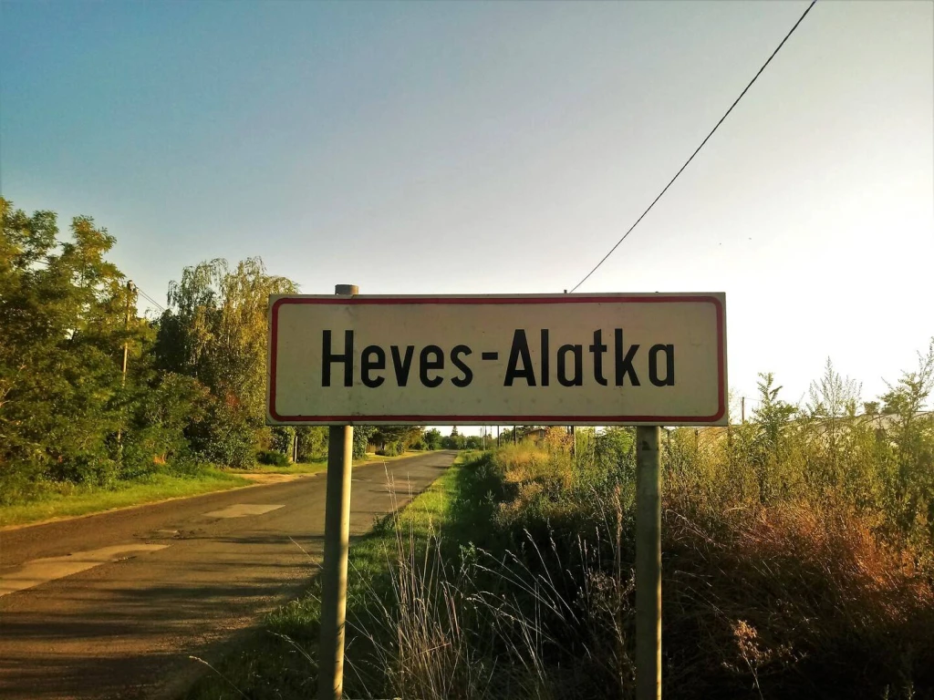 c3-1-name c2-1-name, Heves, Nincs megadva