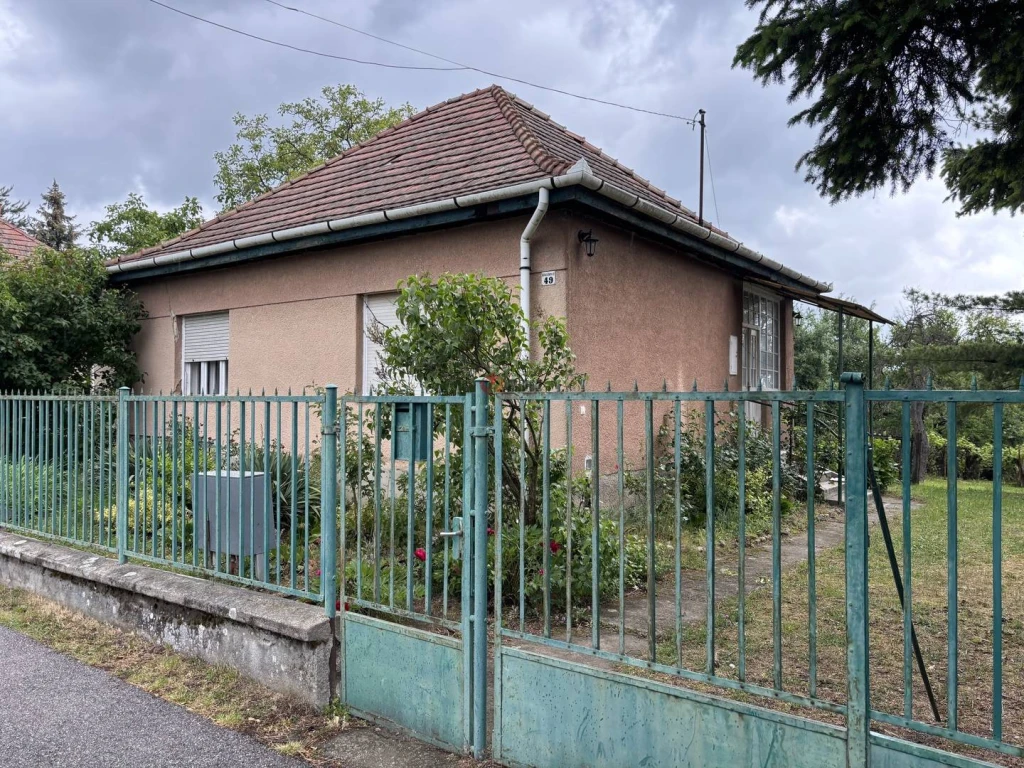 c3-1-name c2-1-name, Diósjenő, Nincs megadva, Börzsönyi utca
