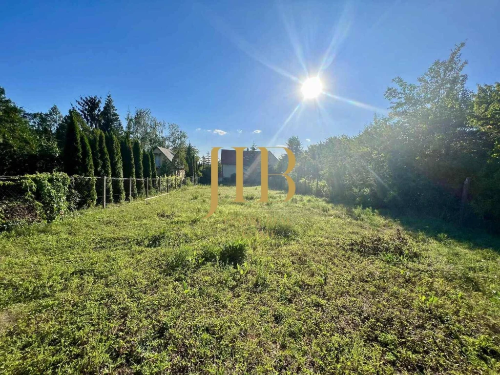 c3-1-name c2-50-name, Páty, Mézeshegy