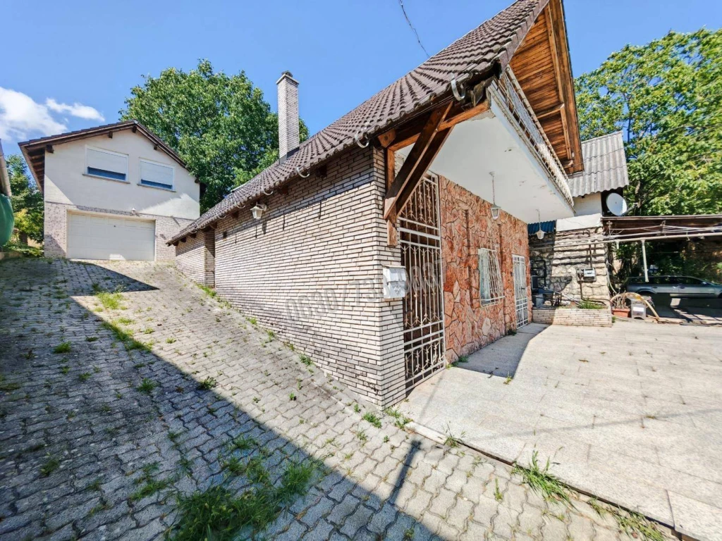 c3-1-name c2-1-name, Dunaszentmiklós