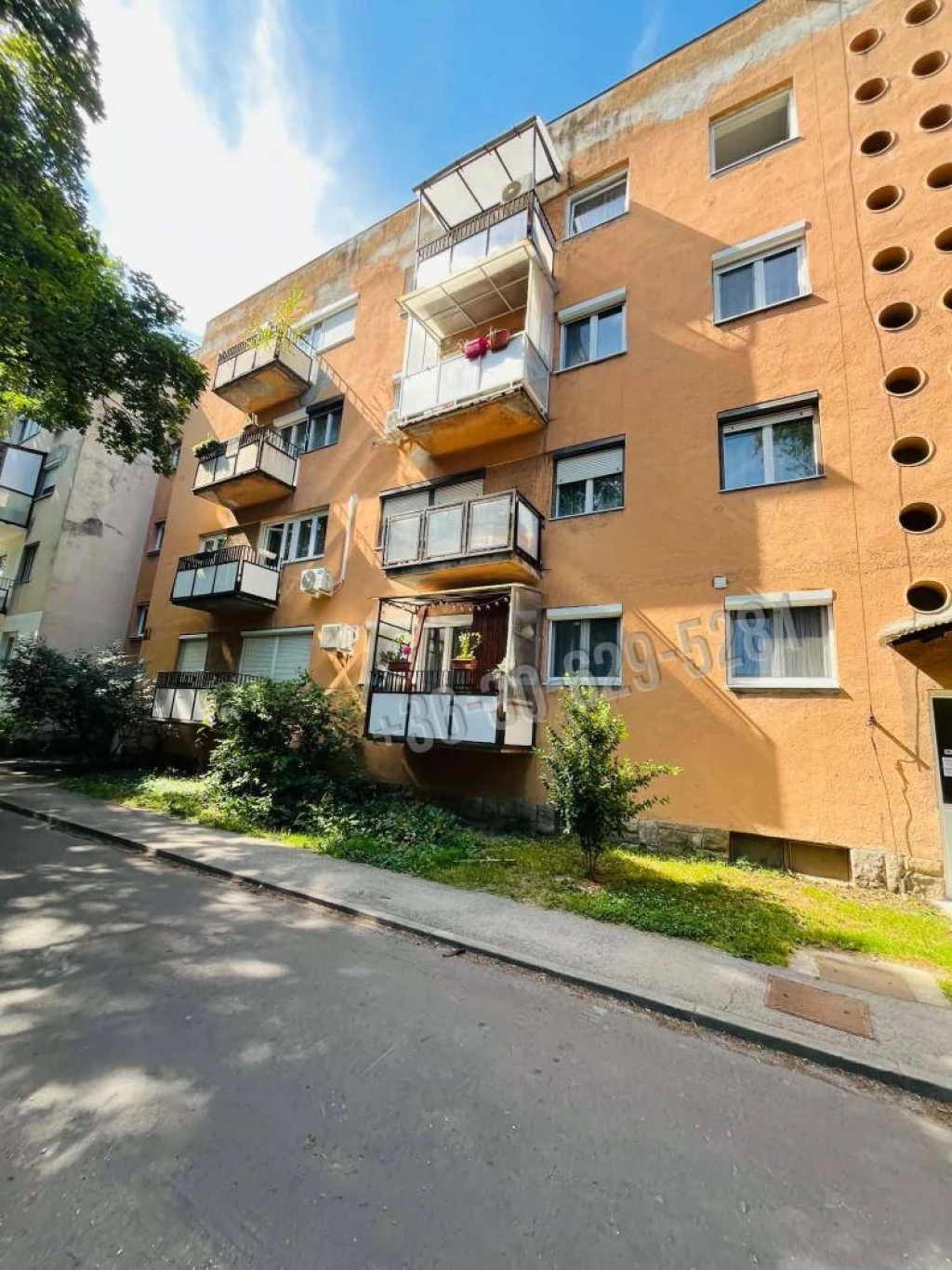 c3-1-name c2-19-name, Tatabánya, Nincs megadva