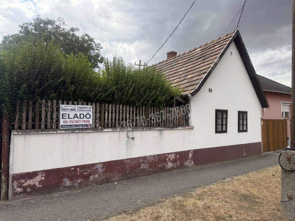 Eladó Családi ház, Vértessomló, 63nm, 26900000 Ft
