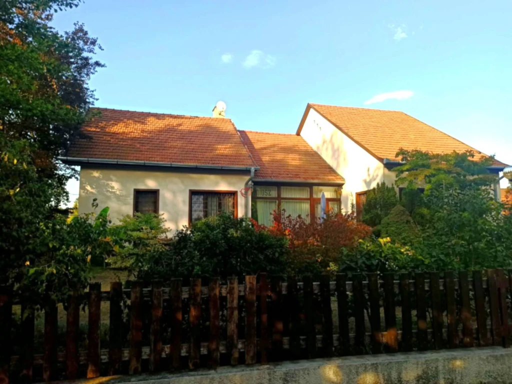 c3-1-name c2-1-name, Sződliget