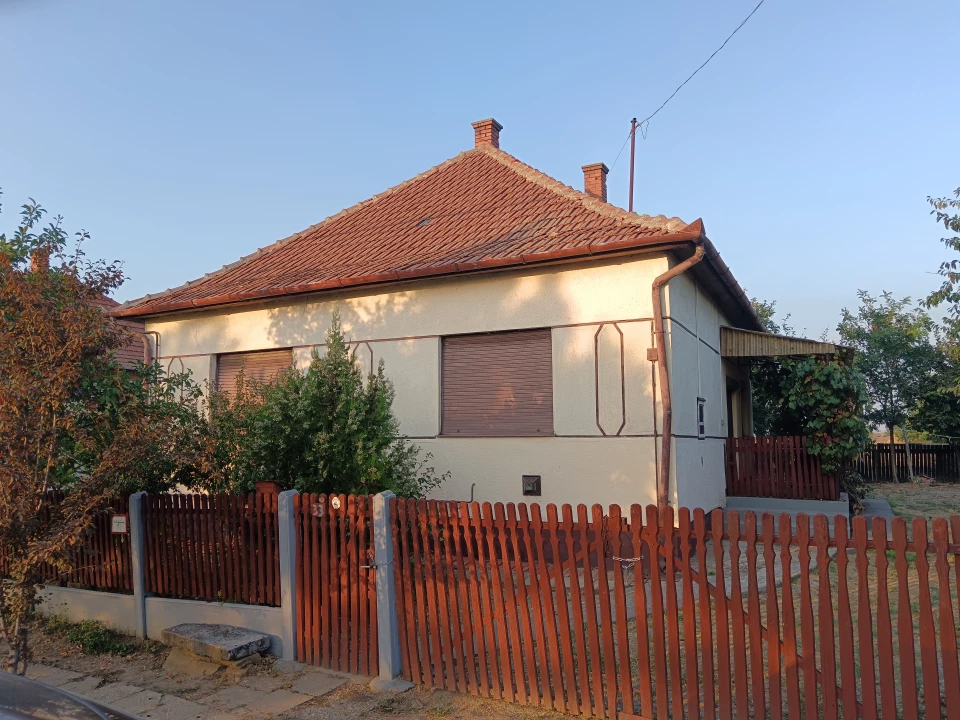 For sale house, Komádi