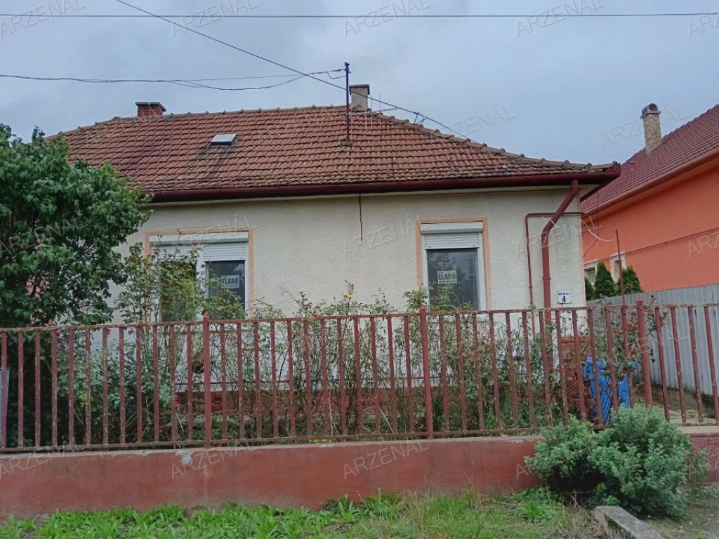 Eladó ikerház, Berettyóújfalu
